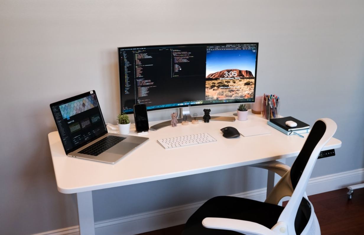 The 10 Best PC Desks in 2024