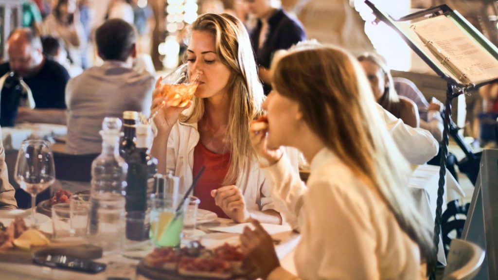 Restaurant mystery shopper eating at restaurant