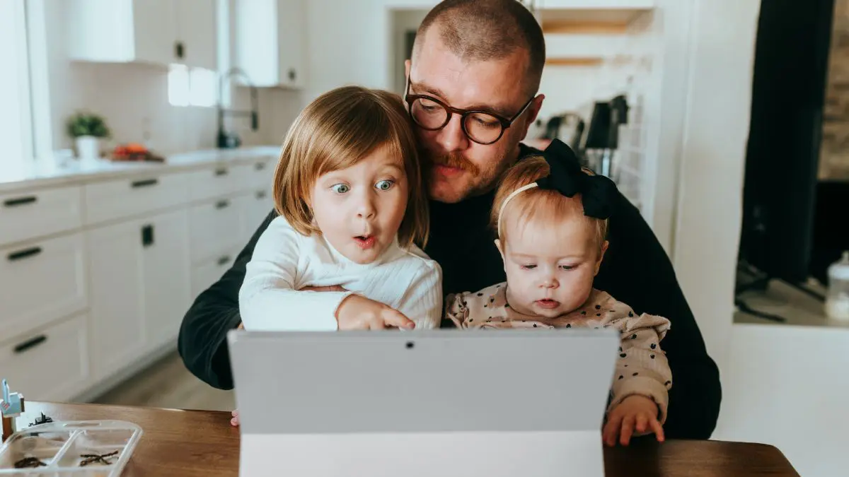 How to Work From Home With a Baby in 2024